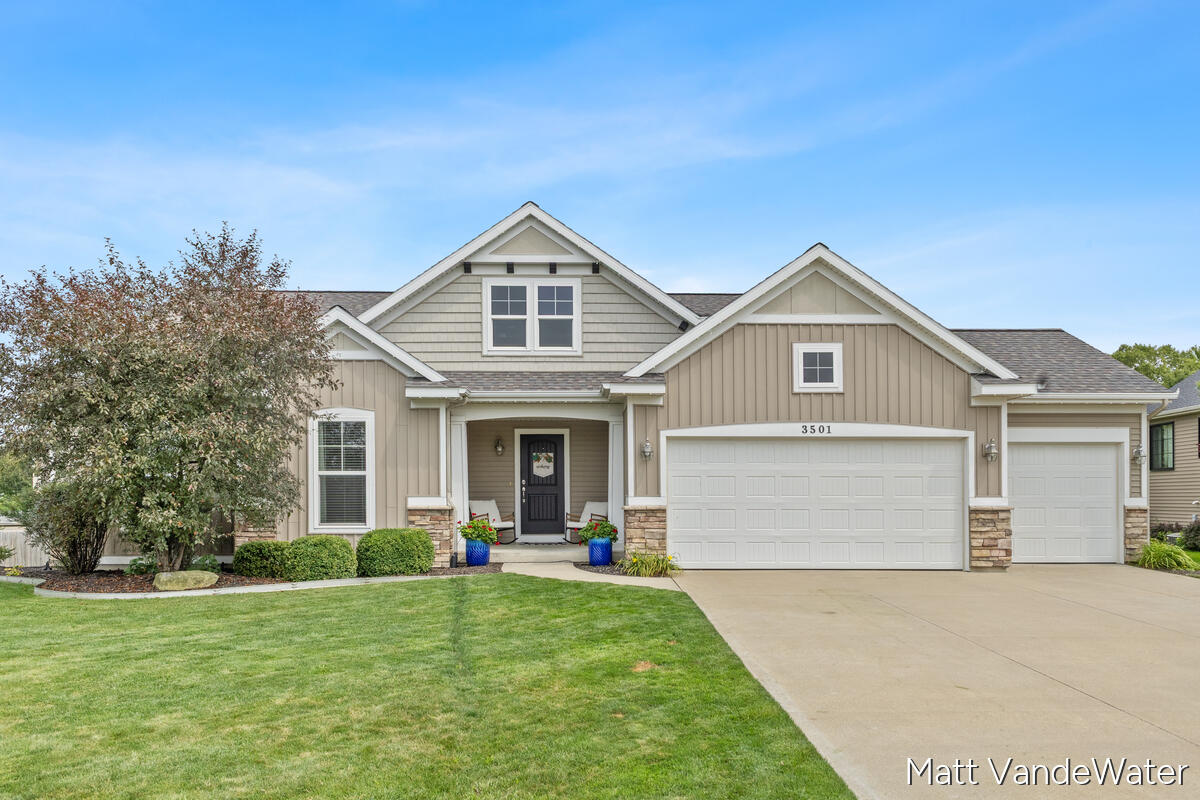 Photo 2 of Sale Pending at 3501 Tearose Dr, Hudsonville, MI 49426 | MLS# 70552781 | Listing updated on 2026-10-01