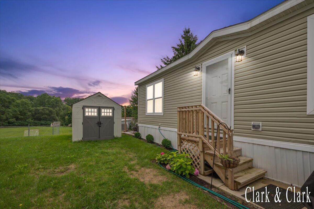 1st image of 1760 Veronica St, Lowell, MI 49331 | MLS# 70552784