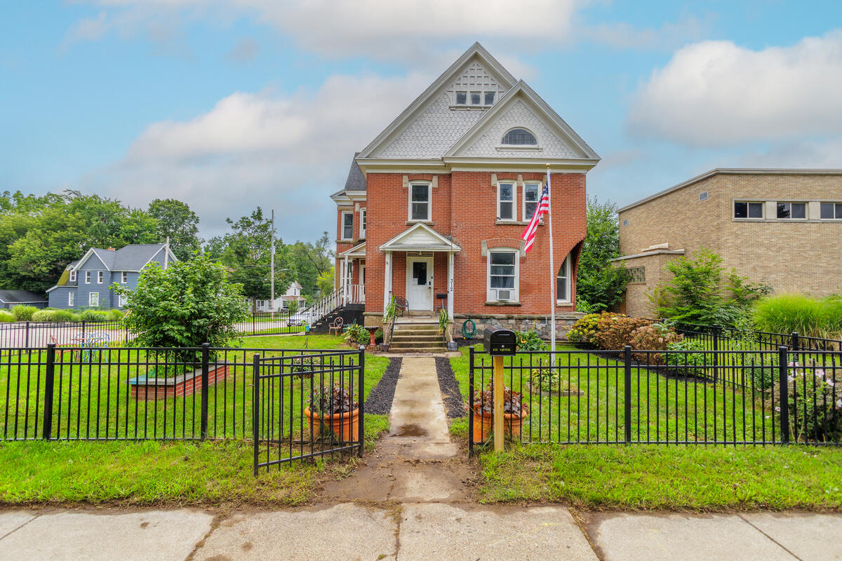 1st image of 312 Capital Ave, Battle Creek, MI 49017 | MLS# 70552809