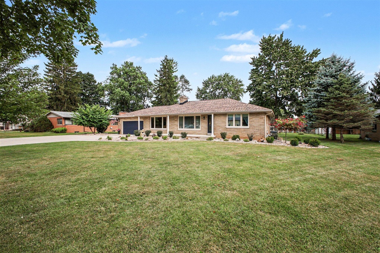 1st image of 3138 Mccain Rd, Jackson, MI 49203 | MLS# 70552881