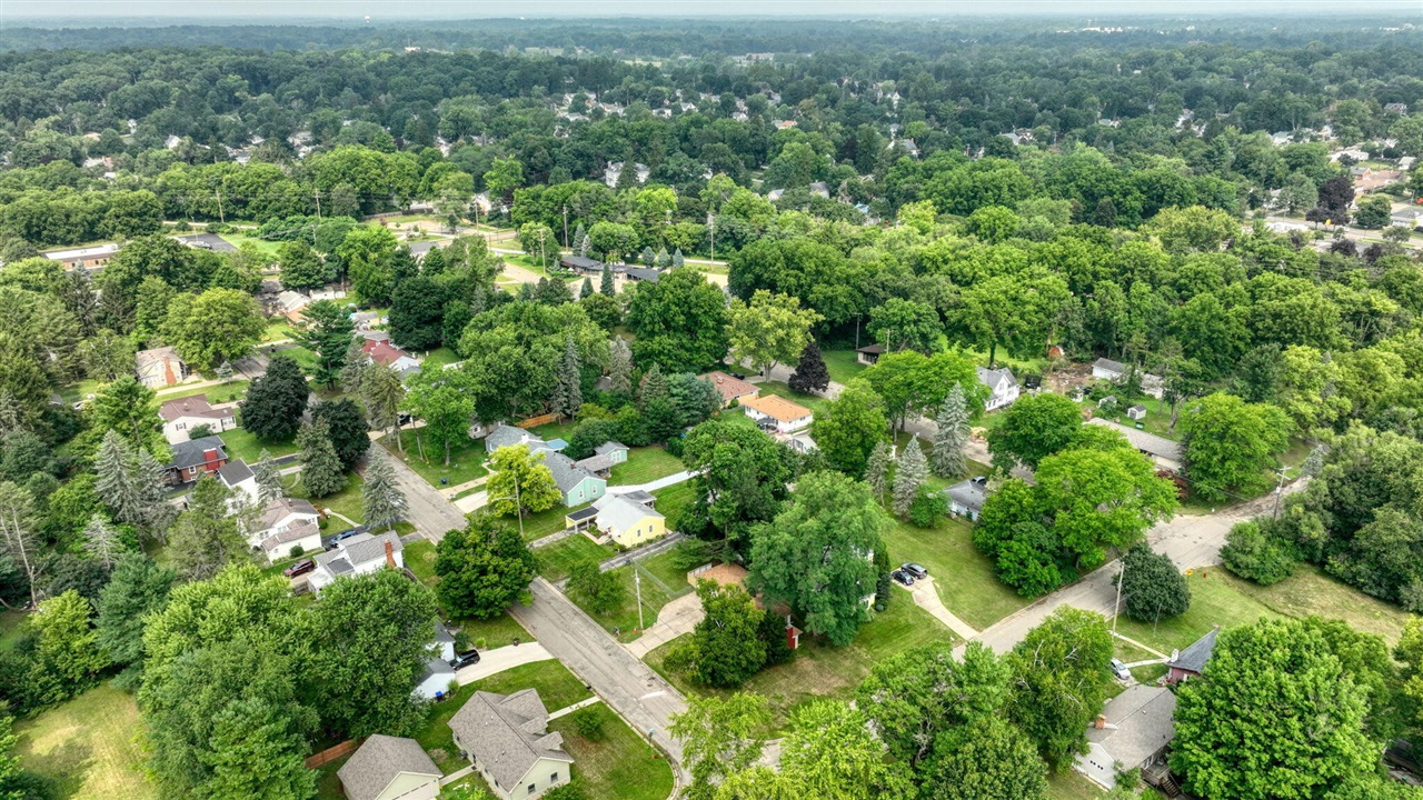 30th image of 404 Heyser St, Jackson, MI 49203 | MLS# 70552884