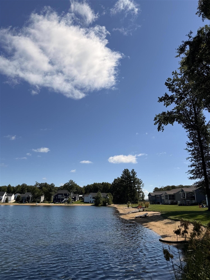 3rd image of 5343 Eagle Pass Dr, Hudsonville, MI 49426 | MLS# 70552888