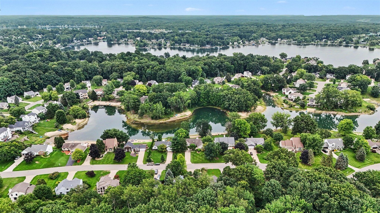 3rd image of 6036 Arroyo Vista Dr, Rockford, MI 49341 | MLS# 70552905