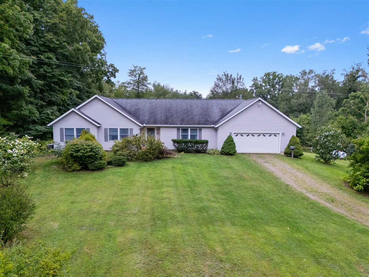 1st image of 1152 Burbank Rd, Quincy, MI 49082 | MLS# 70552936