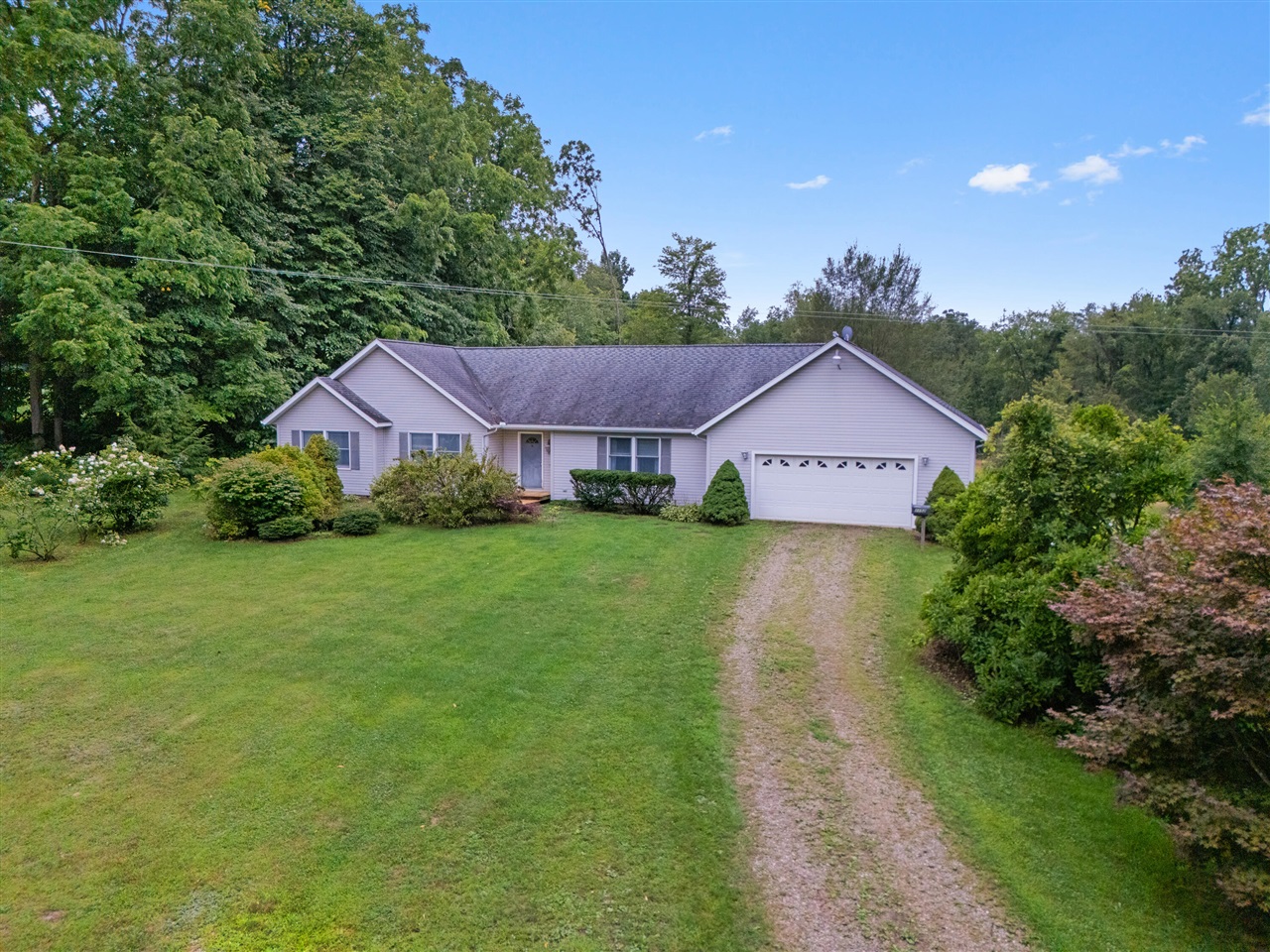 2nd image of 1152 Burbank Rd, Quincy, MI 49082 | MLS# 70552936