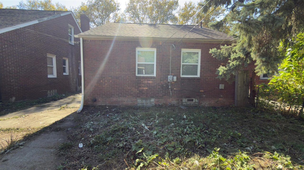 3rd image of 10370 Britain St, Detroit, MI 48224 | MLS# 70552950