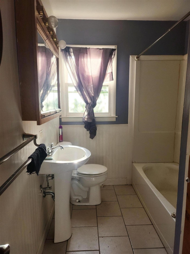 14th image of 925 Plymouth Ave, Grand Rapids, MI 49505 | MLS# 70552958