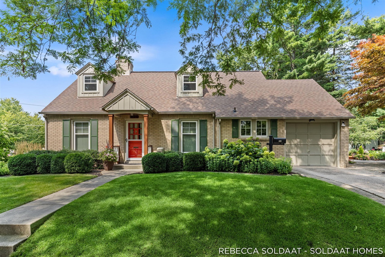 1st image of 409 Marywood Dr, Grand Rapids, MI 49505 | MLS# 70552983