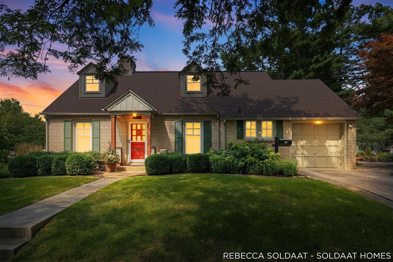 2nd image of 409 Marywood Dr, Grand Rapids, MI 49505 | MLS# 70552983