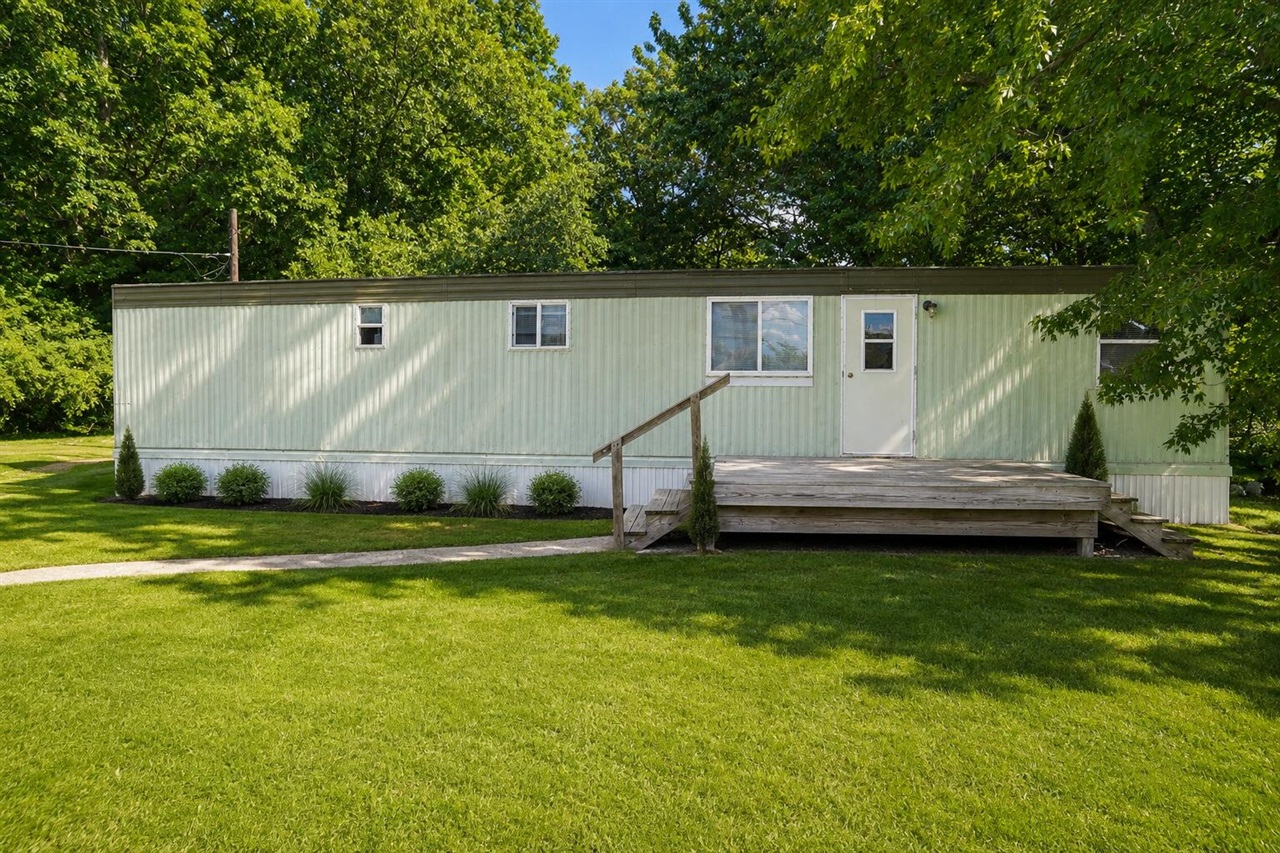 1st image of 5850 Ridge St, Newaygo, MI 49337 | MLS# 70553027