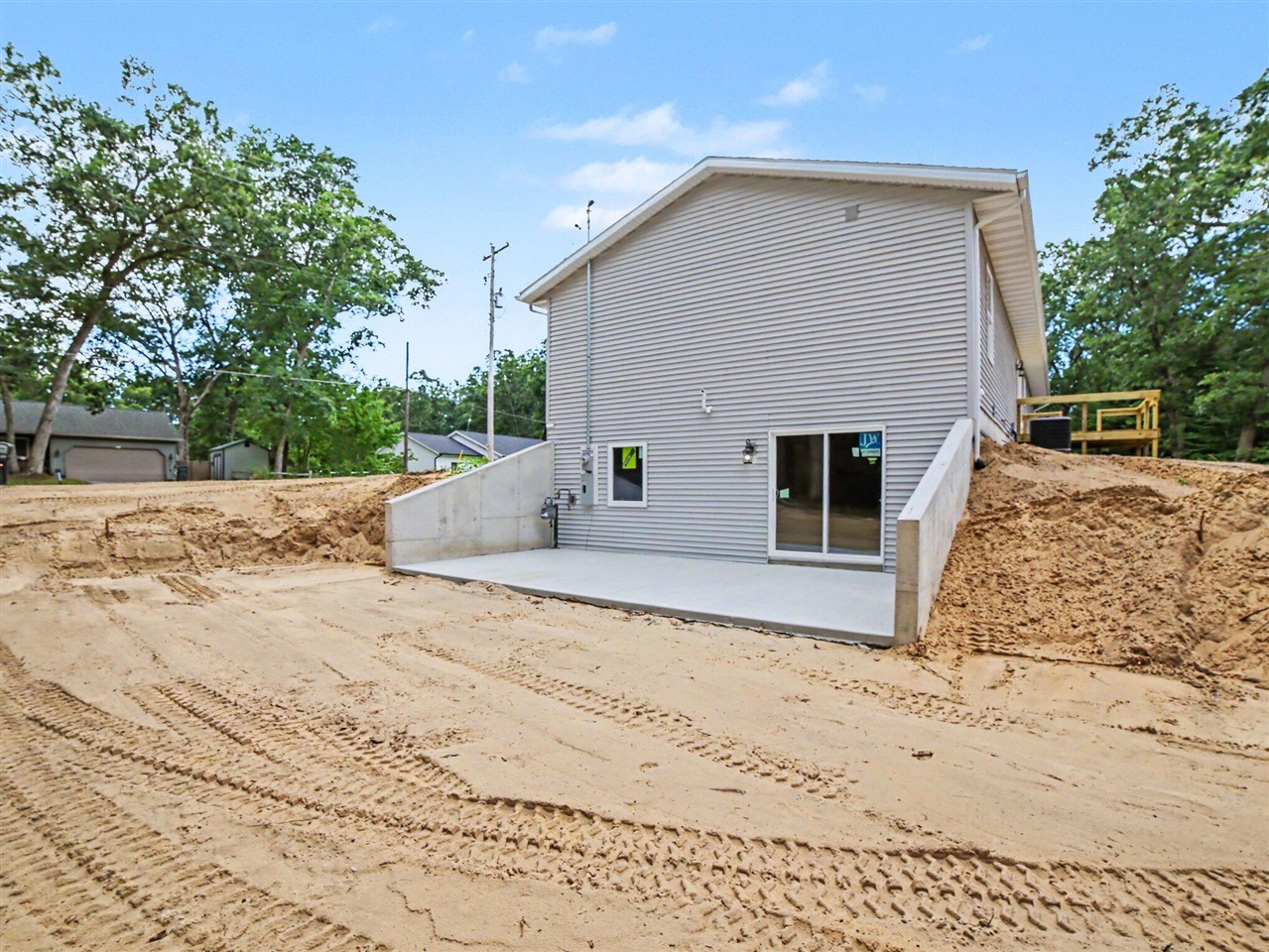 3rd image of 480 W Kenwood St, Twin Lake, MI 49457 | MLS# 70553028