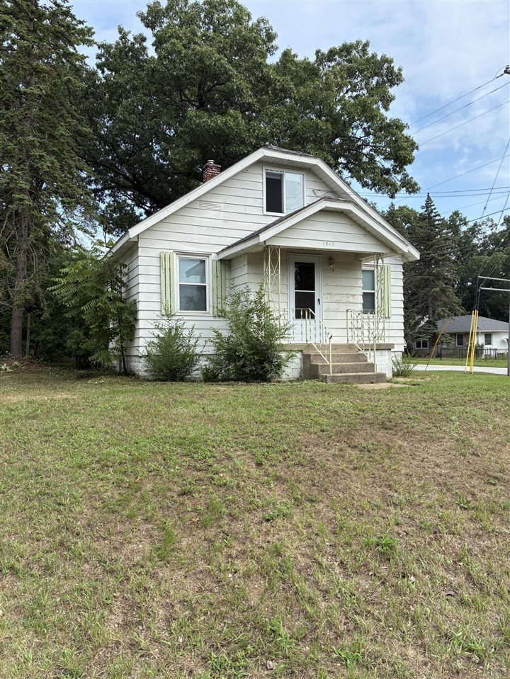 Photo 3 of Single family home for sale at 1543 Mason St, Grand Rapids, MI 49503 | MLS# 70553029 | Listing updated on 2026-10-01