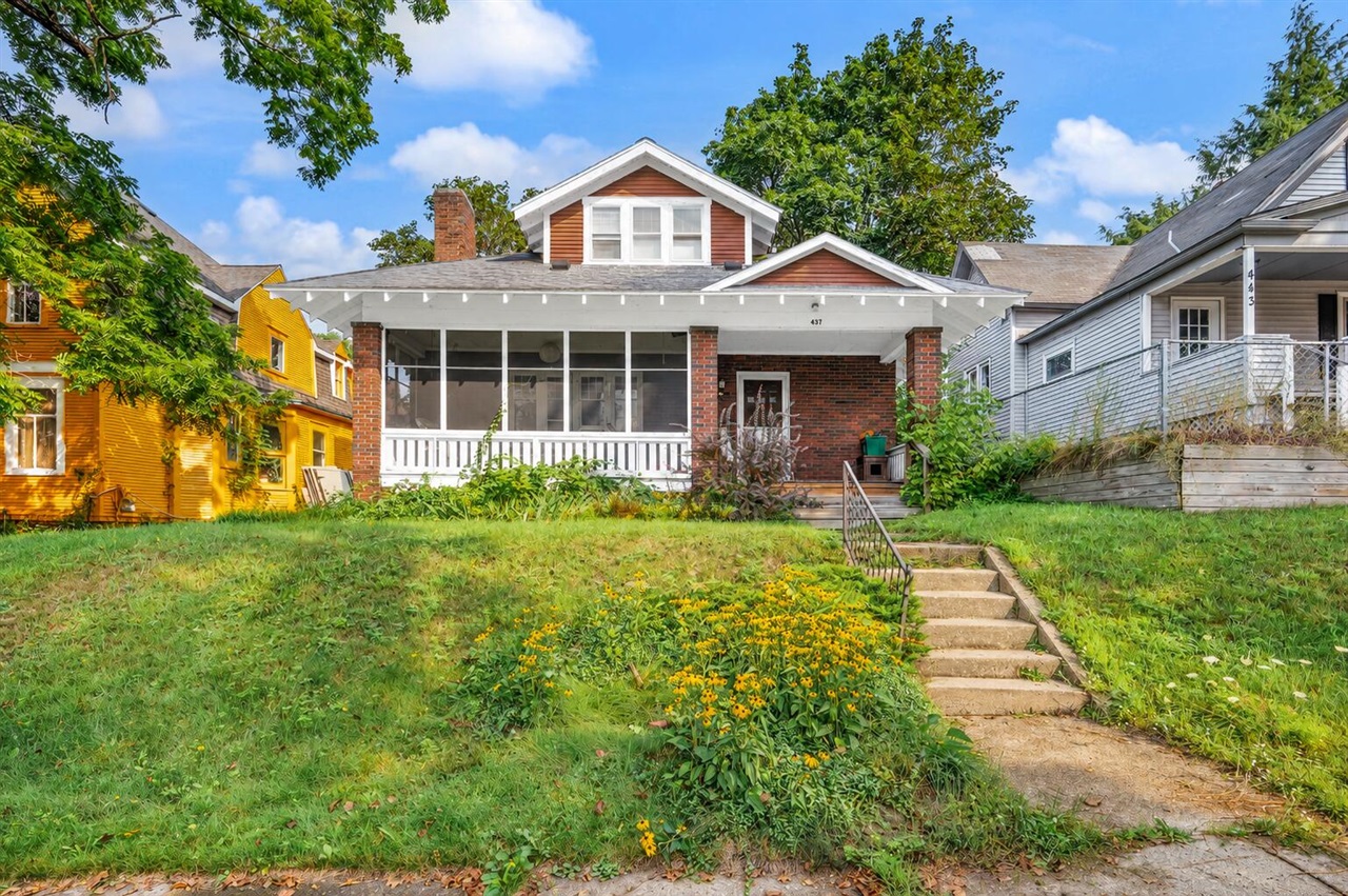 1st image of 437 E Chapin St, Cadillac, MI 49601 | MLS# 70553060