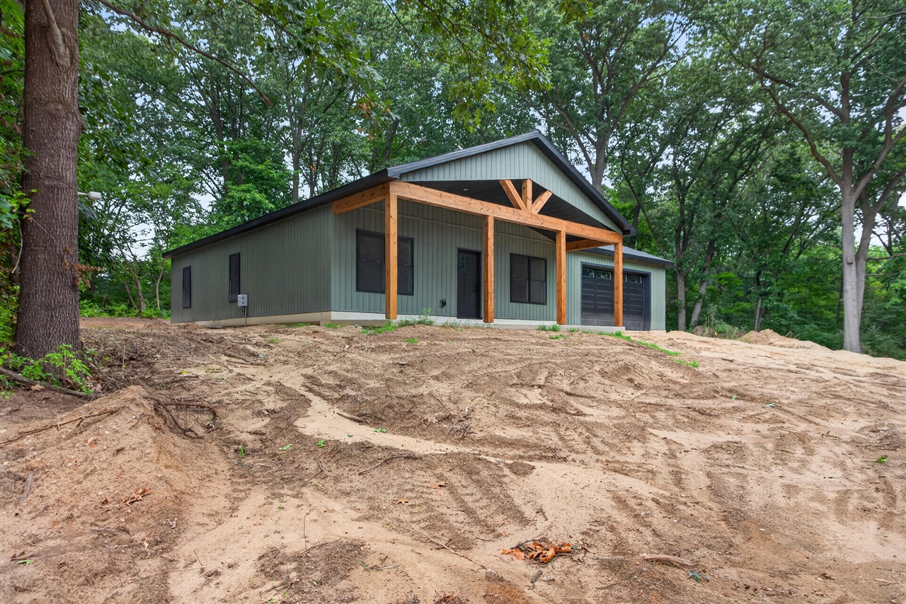 1st image of 9620 Rexford Rd, Jackson, MI 49201 | MLS# 70553106