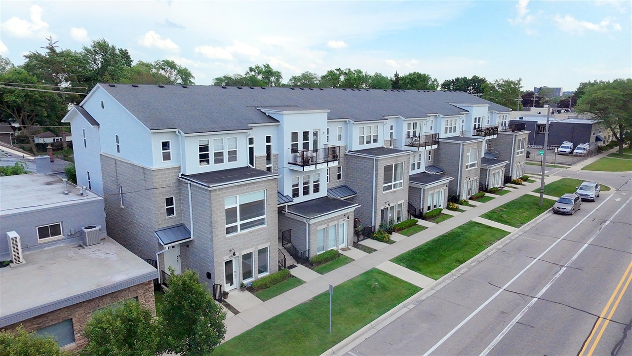 1st image of 454 Hilton Rd, Ferndale, MI 48220 | MLS# 70553143