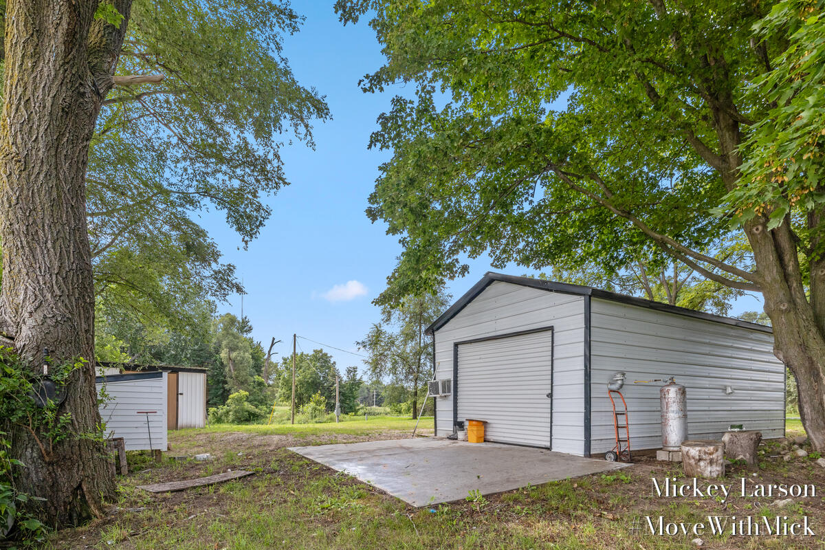 1st image of 12960 Alger Rd, Grant, MI 49327 | MLS# 70553184