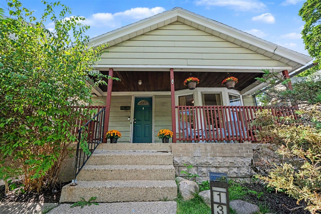 2nd image of 1319 N Avenue, Grand Rapids, MI 49505 | MLS# 70553208