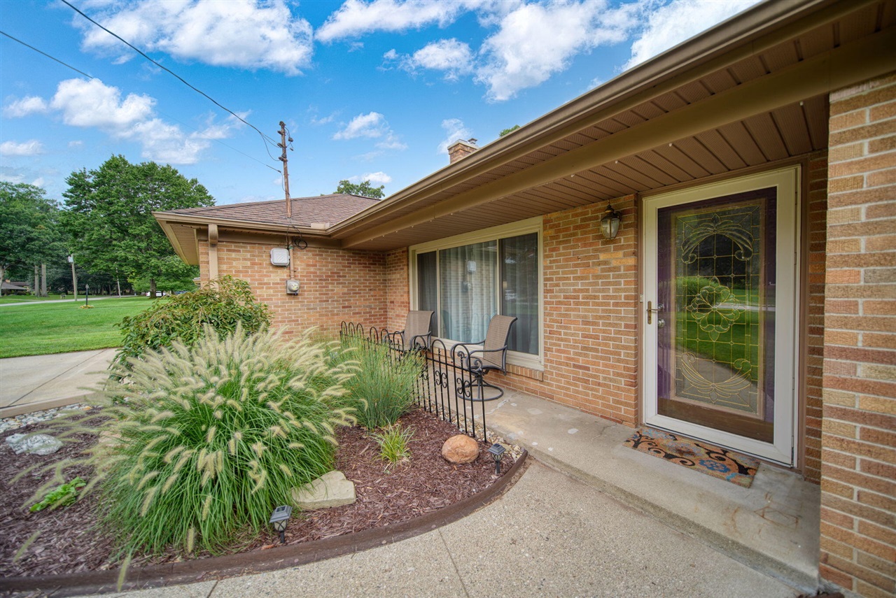 5th image of 1730 Shoemaker Dr, Jackson, MI 49203 | MLS# 70553216