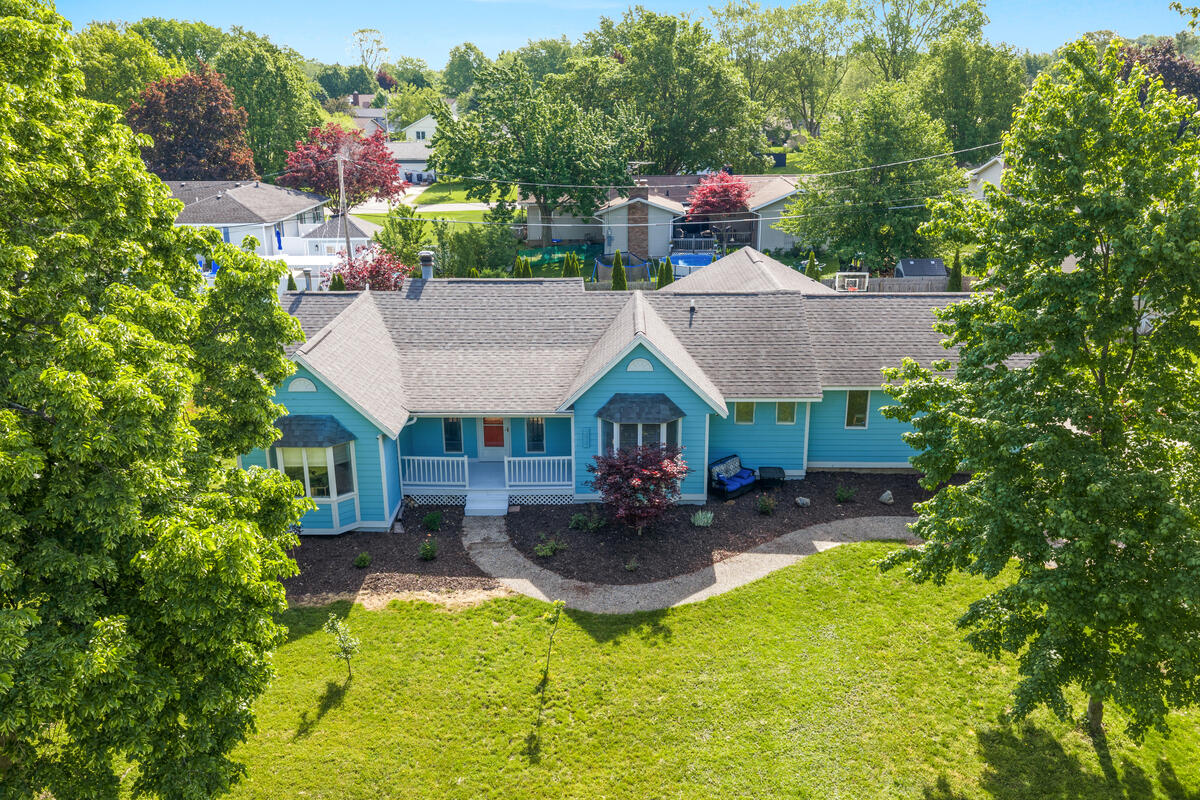 Photo 1 of Single family home for sale at 271 Glendale Ave, Holland, MI 49423 | MLS# 70553227 | Listing updated on 2026-09-03