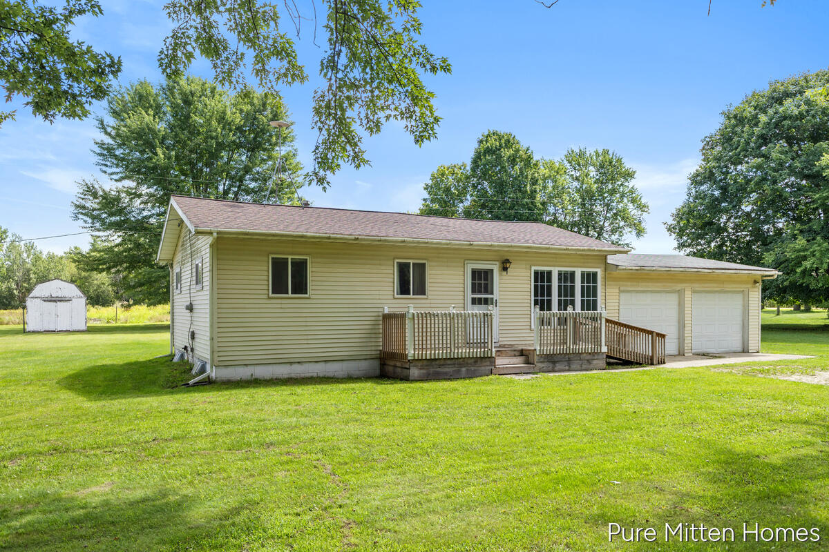 2nd image of 6118 N Hawley Hwy, Belding, MI 48809 | MLS# 70553228