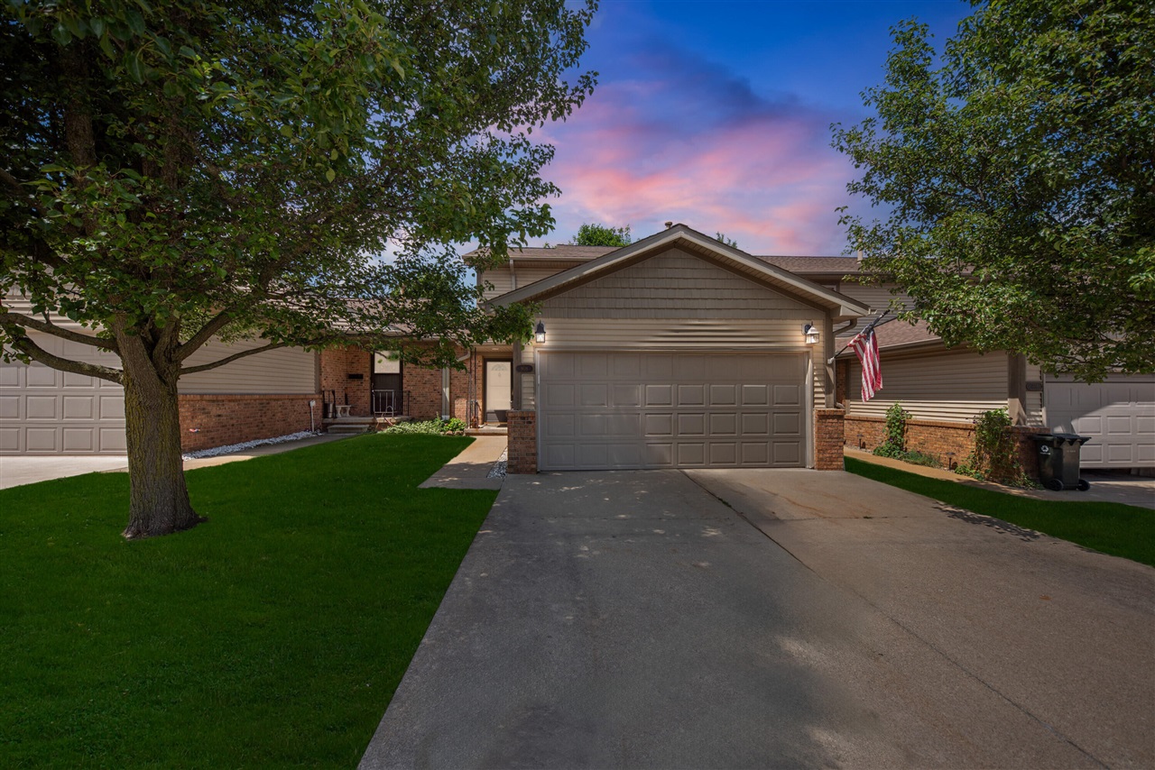 1st image of 908 Moore Dr, Chelsea, MI 48118 | MLS# 70553252