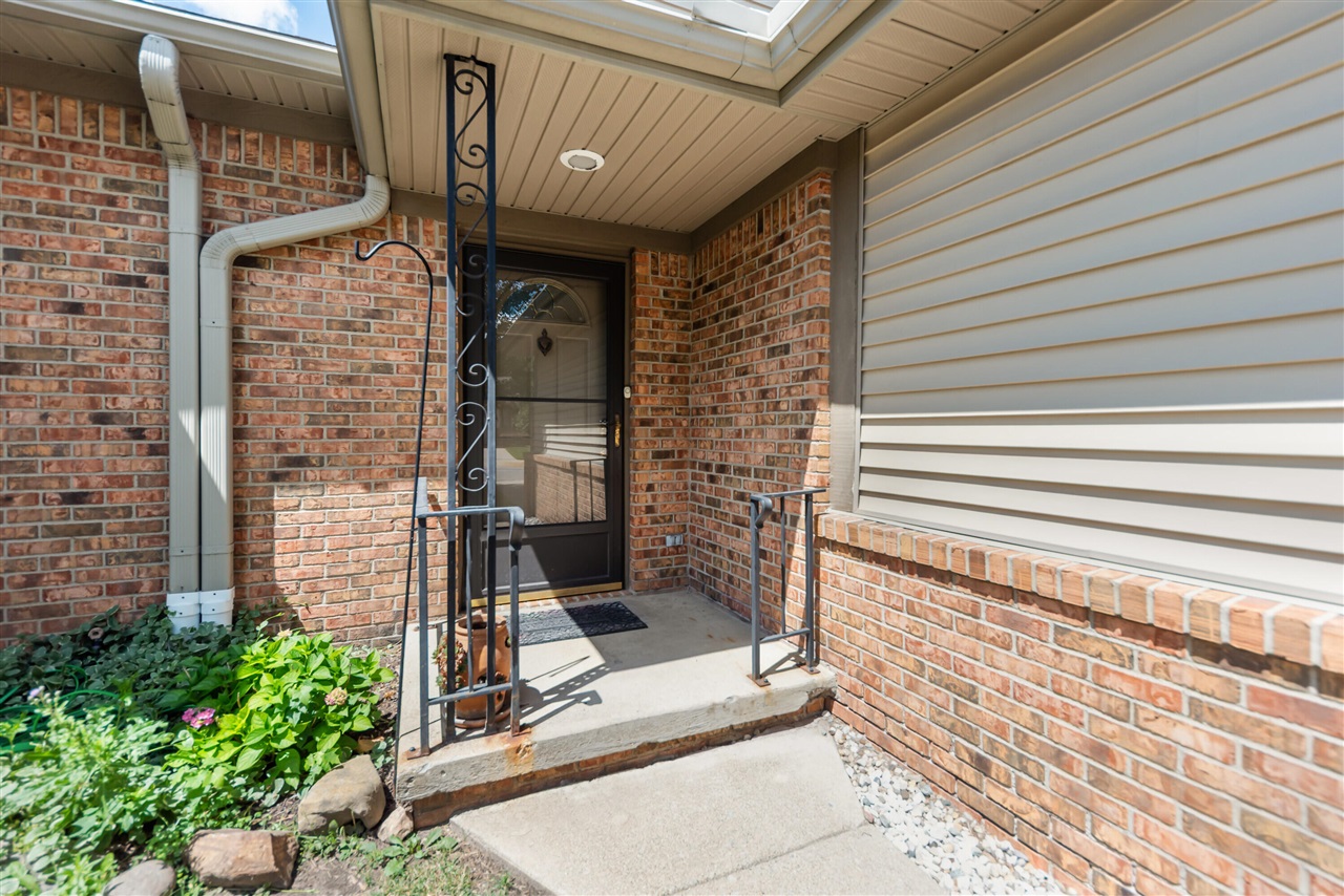 3rd image of 908 Moore Dr, Chelsea, MI 48118 | MLS# 70553252
