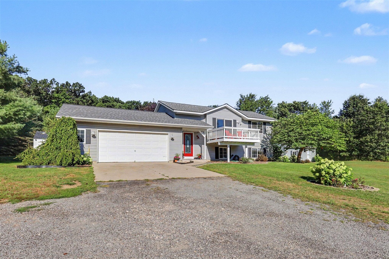 4th image of 13955 Pine Lake Ave, Cedar Springs, MI 49319 | MLS# 70553261
