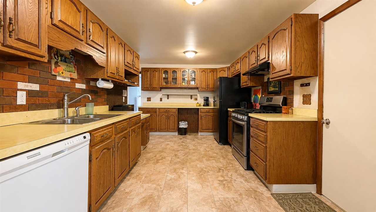 2nd image of 20085 11 Mile Rd, Big Rapids, MI 49307 | MLS# 70553271
