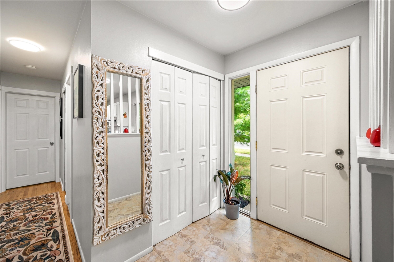 3rd image of 3461 Creek Dr, Ann Arbor, MI 48108 | MLS# 70553280
