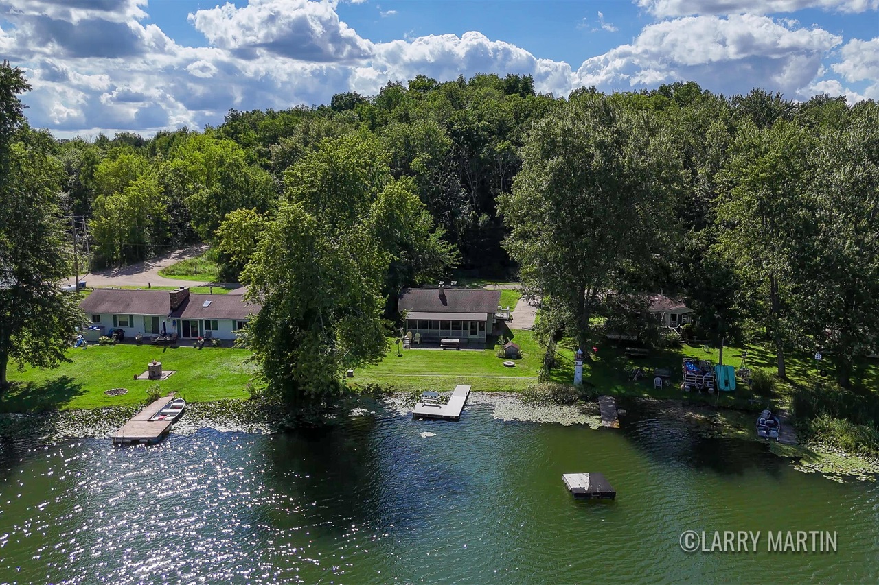 1st image of 1407 Taylor Dr, Otsego, MI 49078 | MLS# 70553285