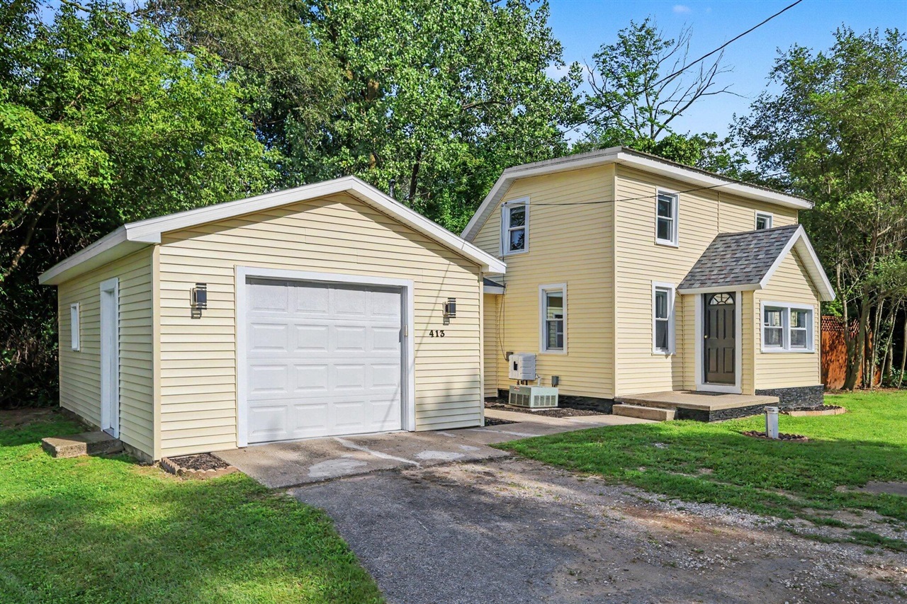 2nd image of 413 7th St, Michigan Center, MI 49254 | MLS# 70553307