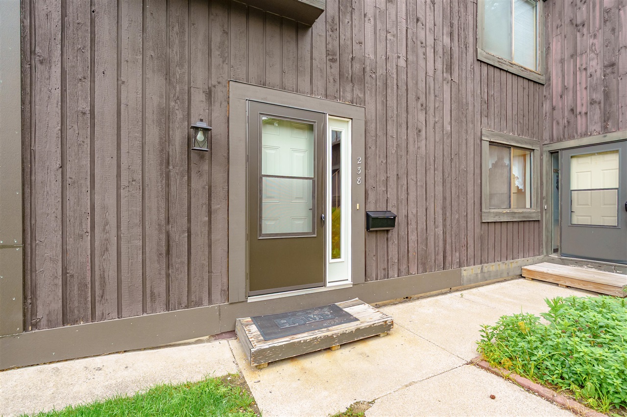 2nd image of 238 Falkirk Ct, Kalamazoo, MI 49006 | MLS# 70553335