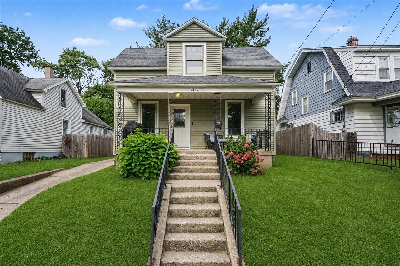 1st image of 1355 Valley, Grand Rapids, MI 49504 | MLS# 70553361