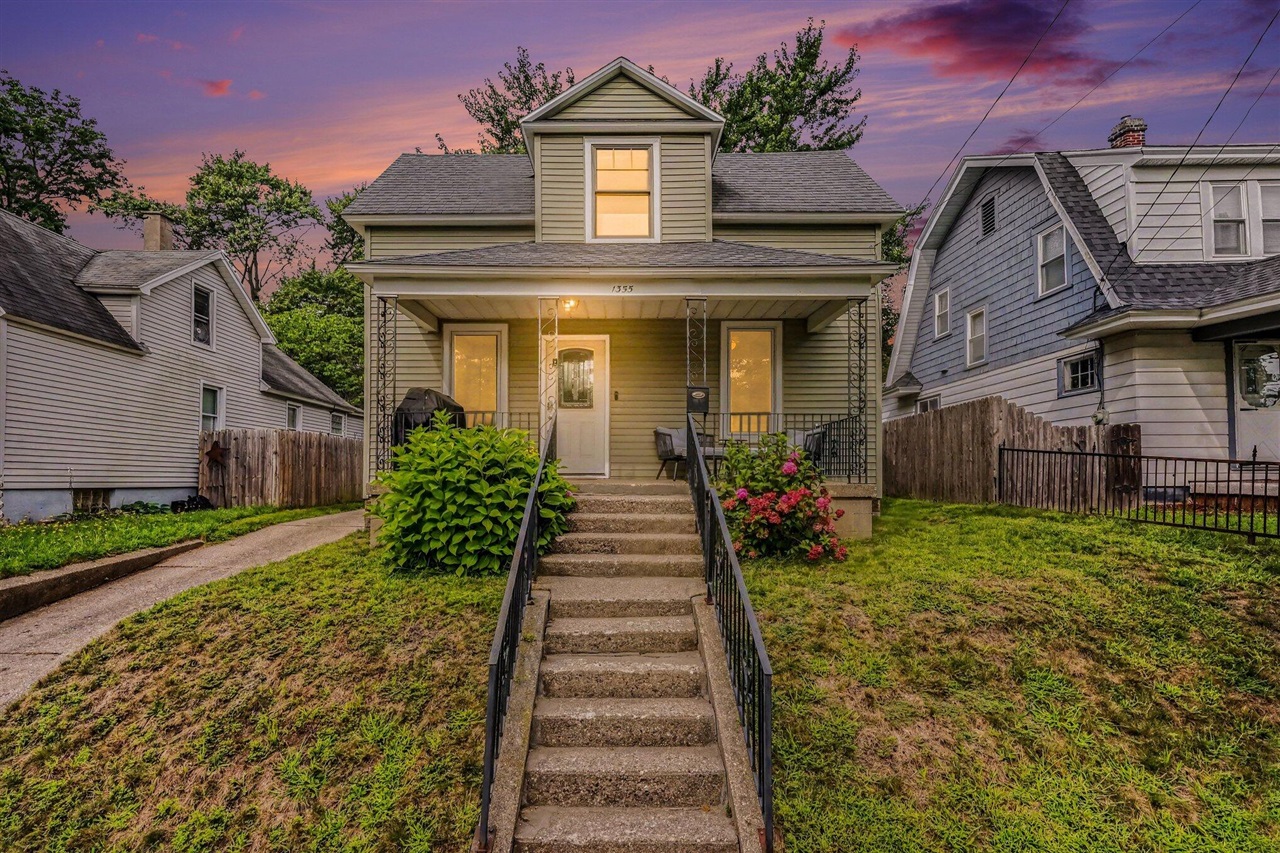 2nd image of 1355 Valley, Grand Rapids, MI 49504 | MLS# 70553361