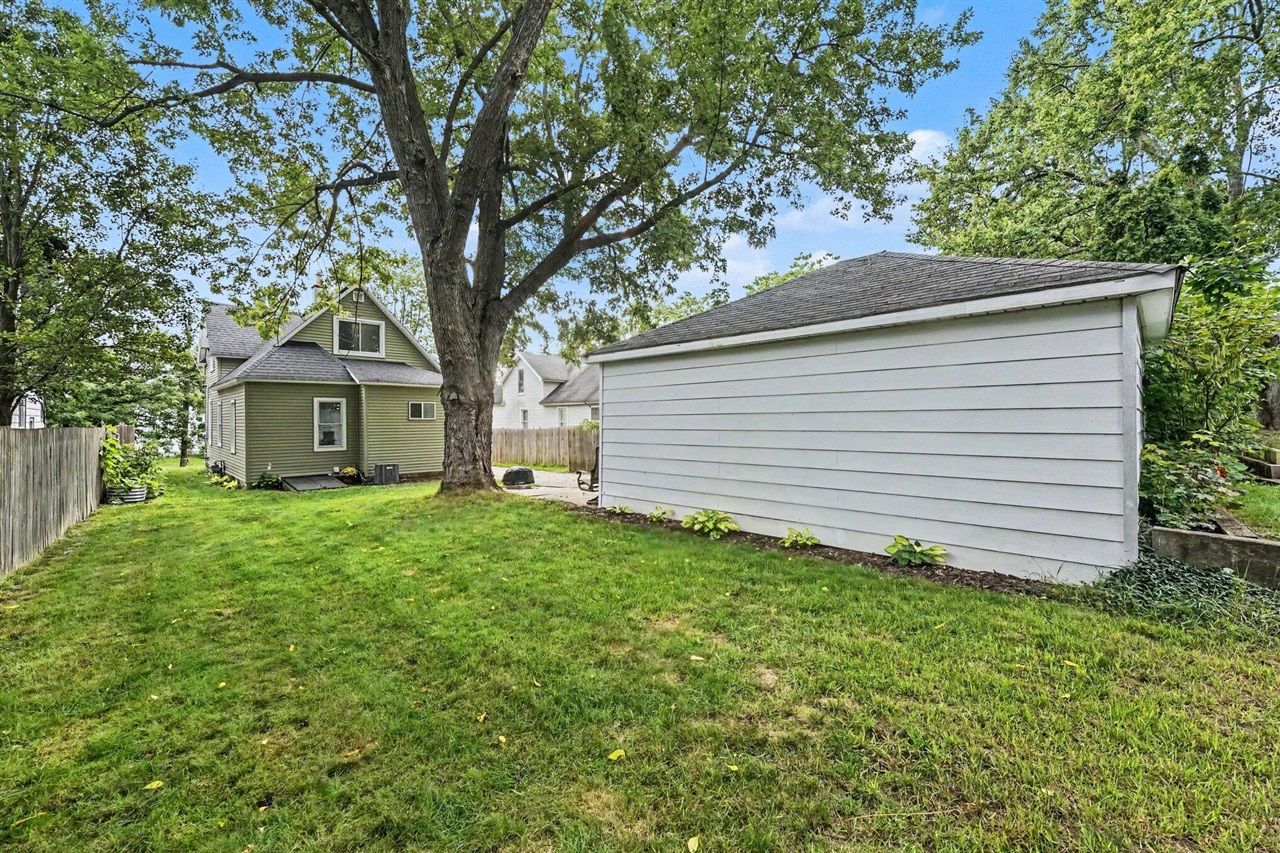 26th image of 1355 Valley, Grand Rapids, MI 49504 | MLS# 70553361