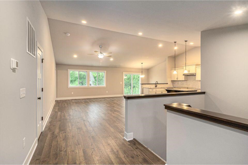 3rd image of 945 Ridgetop Cir, Kalamazoo, MI 49009 | MLS# 70553363