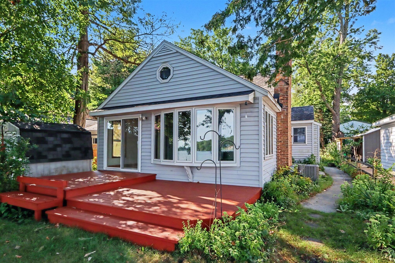 3rd image of 4621 S Long Lake Dr, Portage, MI 49002 | MLS# 70553391