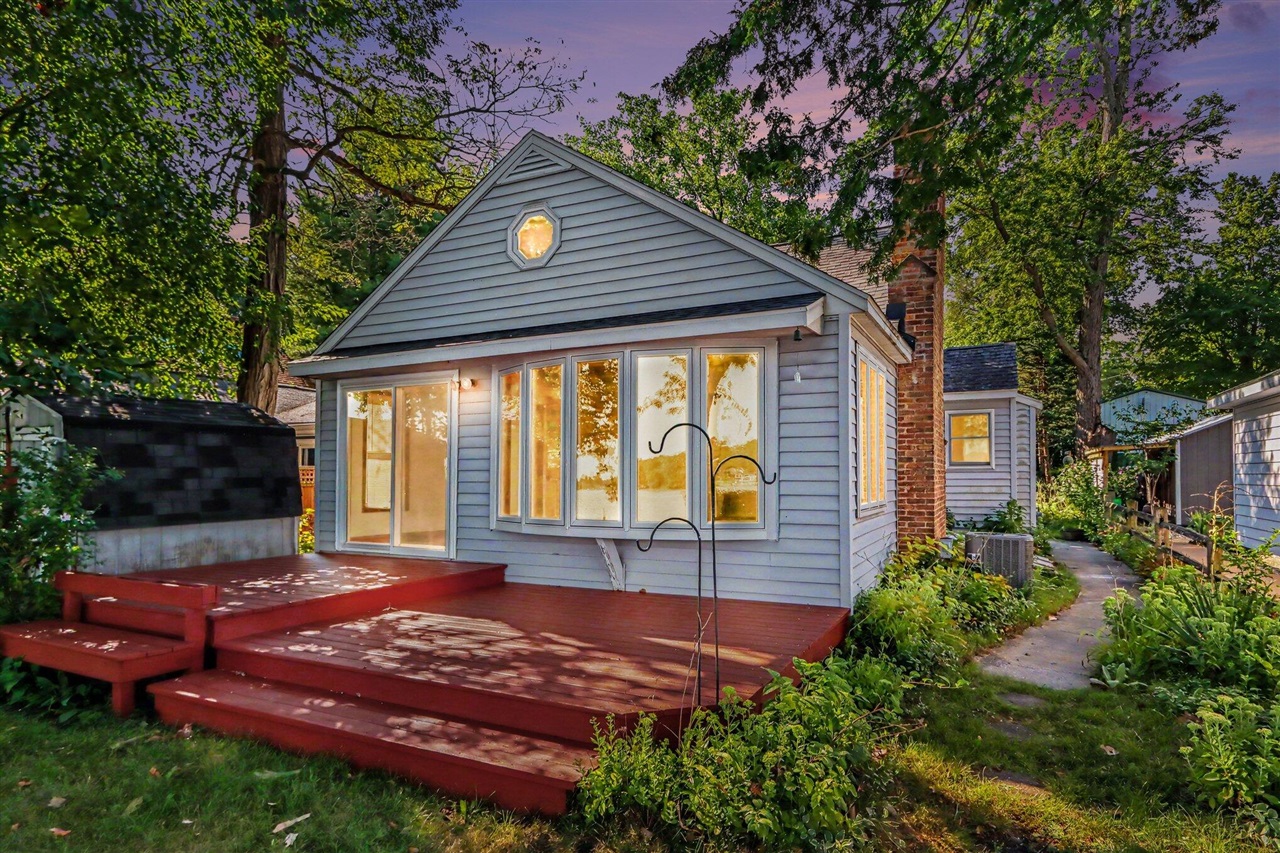 30th image of 4621 S Long Lake Dr, Portage, MI 49002 | MLS# 70553391