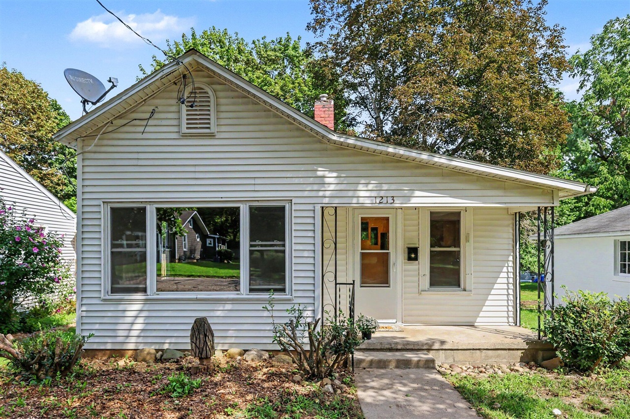 Photo 1 of Sale Pending at 1213 Edwards St, Albion, MI 49224 | MLS# 70553398 | Listing updated on 2026-09-14