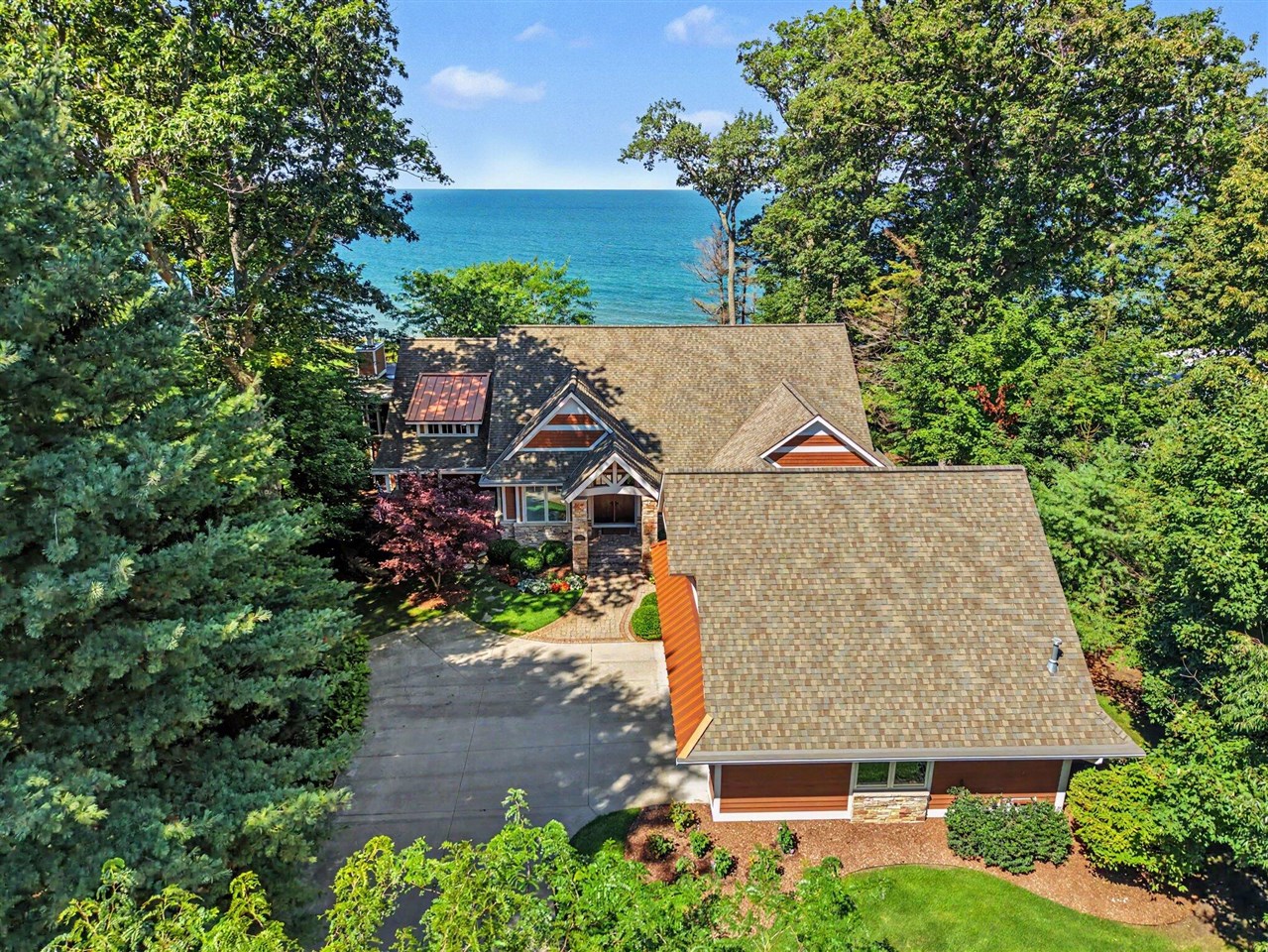 2nd image of 6935 Blue Water Ln, Fennville, MI 49408 | MLS# 70553414