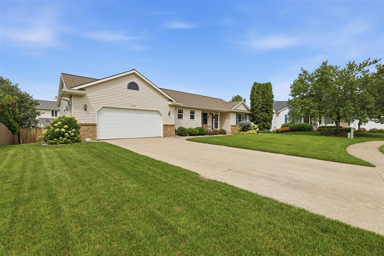 Photo 2 of Single family home for sale at 2913 Belle Meadow Dr, Byron Center, MI 49315 | MLS# 70553427 | Listing updated on 2026-10-05