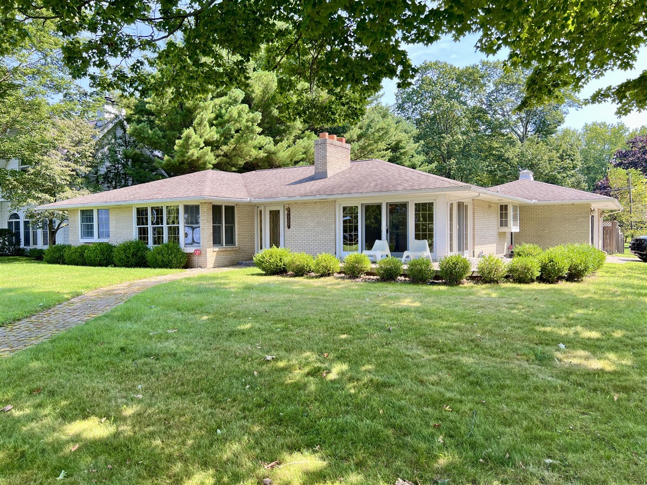 1st image of 3007 Lakeshore Dr, Fennville, MI 49408 | MLS# 70553429