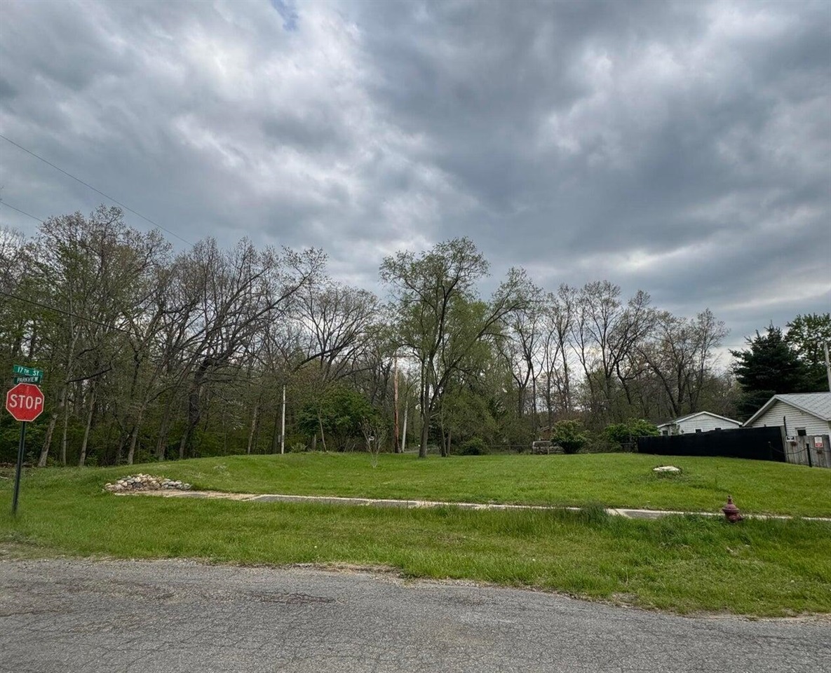 Land for sale at 1660 Parkview Dr, Niles, MI 49120 | MLS# 70553433