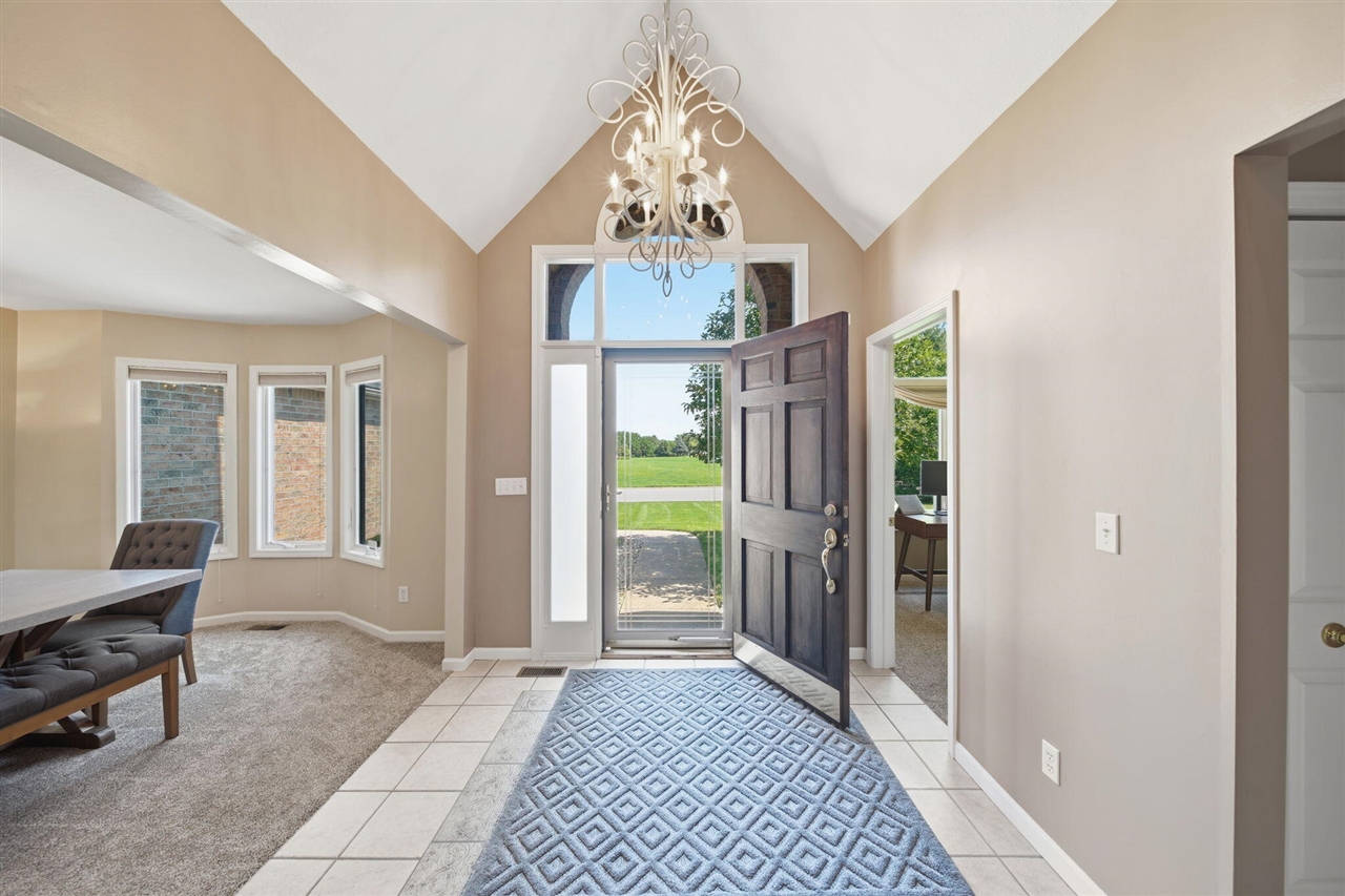 3rd image of 1245 Berkshire Ct, Adrian, MI 49221 | MLS# 70553444