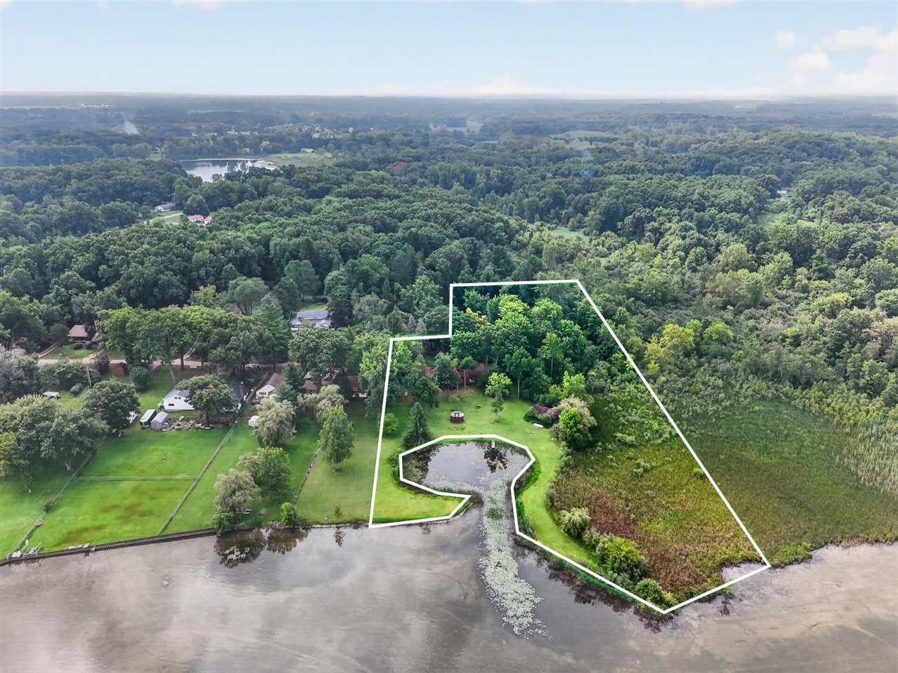 2nd image of 1916 Ackerson Lake Rd, Jackson, MI 49201 | MLS# 70553446