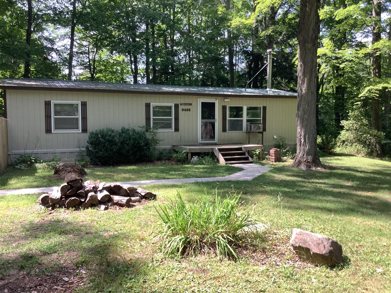 1st image of 9488 S 11 Rd, Cadillac, MI 49601 | MLS# 70553447