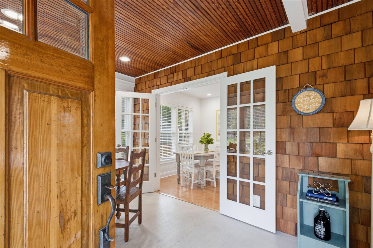 4th image of 16040 Lakeshore Rd, Union Pier, MI 49129 | MLS# 70553466