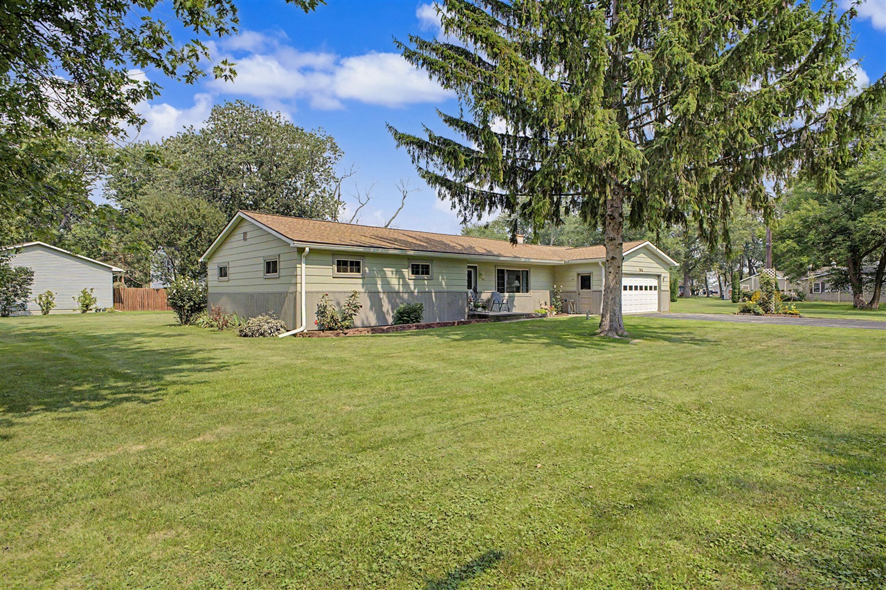 3rd image of 7676 Southmoor Dr, Monroe, MI 48161 | MLS# 70553468