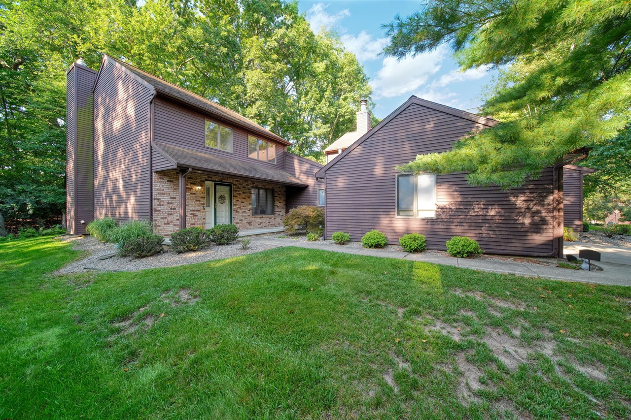 1st image of 1852 Wedgefield, Jackson, MI 49201 | MLS# 70553478