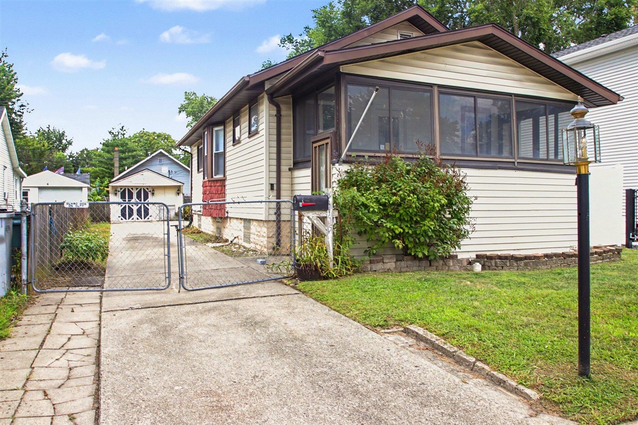 Photo 2 of Single family home for sale at 23115 Berdeno Ave, Hazel Park, MI 48030 | MLS# 70553482 | Listing updated on 2026-08-21